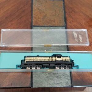 ATLAS Monon ALCO DSC 9 Diesel Locomotive Model Train scale N